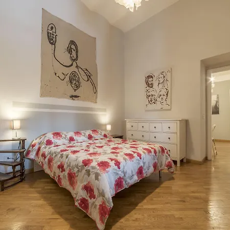 Trastevere & Ponte Sisto Cozy Flat * روما