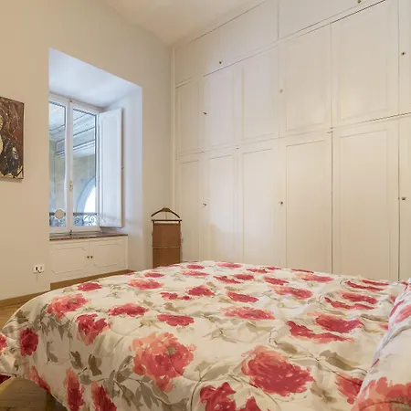 Trastevere & Ponte Sisto Cozy Flat روما