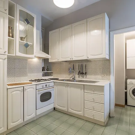 Trastevere & Ponte Sisto Cozy Flat * روما